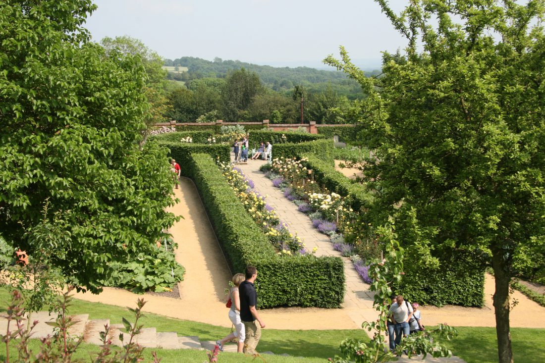 chartwell rose walk